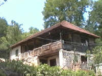 Luncsoara - Casa taraneasca din lemn si piatra - Virtual Arad County (c)2000