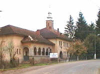 Varfurile - Primaria si Banca - Virtual Arad County (c)1999