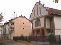 Zimandu Nou - Complex comercial si biserica baptista - Virtual Arad County (c)2000