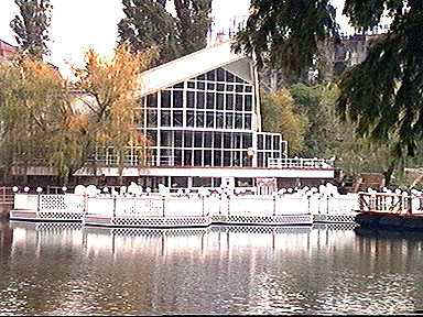 Complexul "Lac-Padurice" Arad - (c) Virtual Arad News, 1998