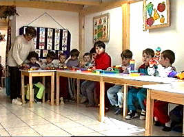 Iulia Kondor si copii sai - Virtual Arad News (c) 1999
