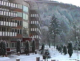 Pensionarii se trateaza si iarna la Moneasa - Virtual Arad News (c)1999