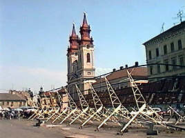 Au inceput lucrarile de modernizare a Pietei Catedralei - Virtual Arad News (c)2000