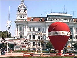De astazi incepe pe strand Festivalul berii Kaiser - Virtual Arad News (c)2000