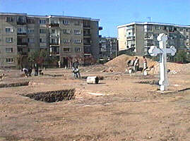 In cartierul Faleza Sud au inceput lucrarile la o noua biserica - Virtual Arad News (c)2000
