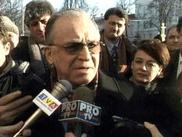 Ion Iliescu la intalnirea cu presa aradeana