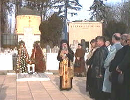 La cimitirul "Eternitatea" au fost omagiati Marii disparuti - Virtual Arad News (c)2000