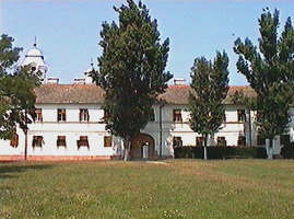 Manastirea Bezdin - centru de atractie turistica - Virtual Arad News (c)2000