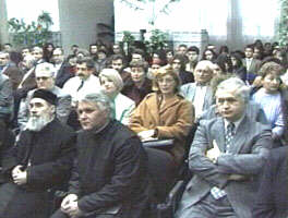 Numeroase personalitati au fost prezente la festivitatea de premiere la Universitatea "Vasile Goldis"