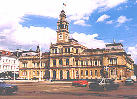 Palatul Administrativ va reveni in proprietatea Primariei - Virtual Arad News (c)2000