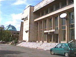 Casa de Cultura a Sindicatelor va avea incalzire proprie - Virtual Arad News (c)2001