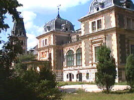 Castelul si parcul dendrologic au oferit participantilor impresii de neuitat - Virtual Arad News (c)2001