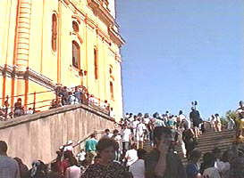 Credinciosi catolici si ortodocsi au venit la Manastirea Radna - Virtual Arad News (c)2001