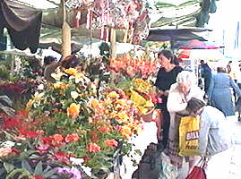 De "Florii" aradenii cumpara multe flori - Virtual Arad News (c)2001