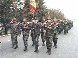 Parada militarilor la Chisineu Cris