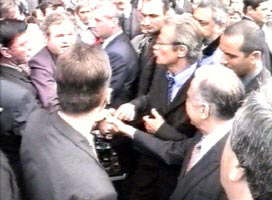 Presedintele Iliescu a fost abordat de Isaia Faur
