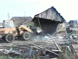 Primaria a demolat constructiile ilegale