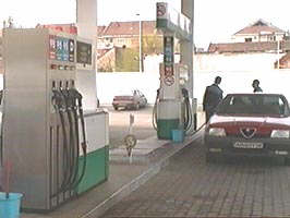 Benzinariile MOL inca nu au marit preturile - Virtual Arad News (c)2002