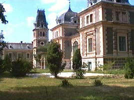 Castelul de la Macea a apartinut familiei Karoly - Virtual Arad News (c)2002
