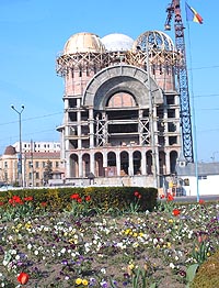 Constructia noi catedrale se afla intr-un stadiu avansat - Virtual Arad News (c)2002