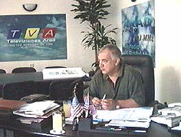 Directorul TVA - Alexandru Mot si-a legat viata de televiziune - Virtual Arad News (c)2002