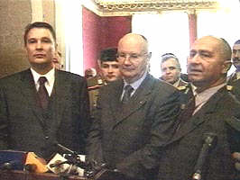 La Arad s-au intalnit ministrii apararii din Ungaria si Romania