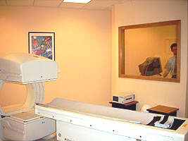 La Centrul de diagnostic sunt efectuate investigatii complexe - Virtual Arad News (c)2002