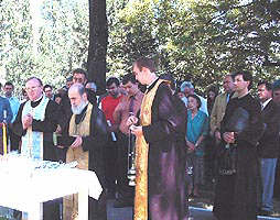 Slujba de sfintire a bustului lui Moise Nicoara - Virtual Arad News (c)2002