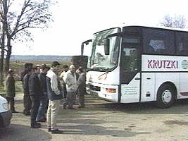 Un autocar cu kurzi a fost oprit langa Arad