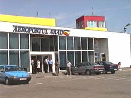 Aeroportul Arad este nevoit sa reduca numarul agentilor de paza - Virtual Arad News (c)2003
