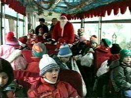 Anul acesta Mos Nicolae a venit cu tramvaiul copiilor