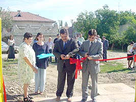 Au fost inaugurate ieri sapte case pentru copiii cu probleme