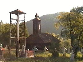 Cimitirul din Corbesti mai aminteste de populatia de odinioara - Virtual Arad News (c)2003
