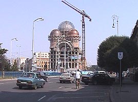 Monumentul Marii Uniri va fi amplasat in fata noii Catedrale - Virtual Arad News (c)2003