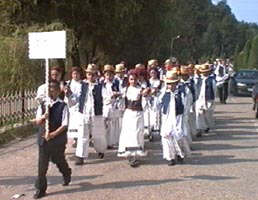 Parada portului popular se desfasoara anual la Moneasa - Virtual Arad News (c)2003