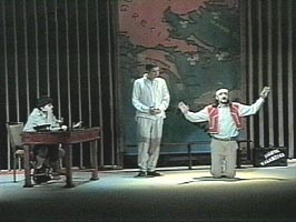 Scena din piesa "Minunea Sfantului Valantios" la Teatrul din Arad