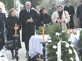 Teodor Melescanu si-a inmormantat mama la Arad