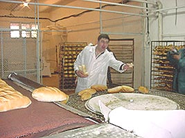 Brutarii din Arad inca nu au ieftinit painea