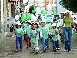 Cei mai tineri ecologisti au organizat un mars prin centru