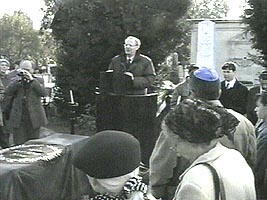 Comunitatea evreiasca din Arad a comemorat "Ziua Holocaustului"