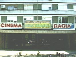 Dacia - singurul cinematograf functional din Arad