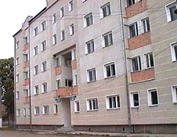 Dintr-un bloc de garsoniere a fost realizat primul spital privat din Romania - Virtual Arad News (c)2004