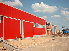 In Zona Industriala Micalaca s-a construit si se mai construieste - Virtual Arad News (c)2004
