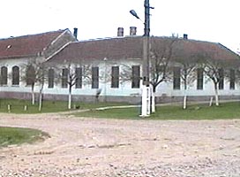 Indemnati de parinti elevii au refuzat sa mearga la scoala din Agrisu Mare - Virtual Arad News (c)2004