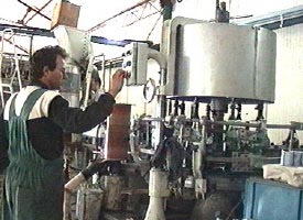 La Apemin Lipova se produc cantitati suplimentare de apa pentru zilele toride - Virtual Arad News (c)2004