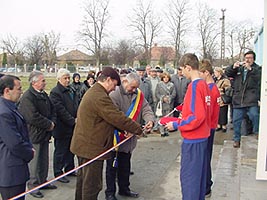 La Chisineu Cris a fost inaugurata sala de sport