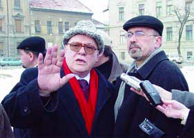 Ministrul Teodorescu si presedintele Marko Bela in disputa privind locatia monumentului