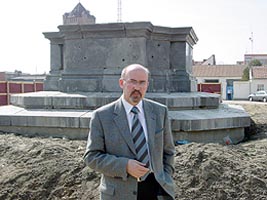 Presedintele UDMR - Marko Bela crede ca monumentul va fi ridicat pana in 18 aprilie
