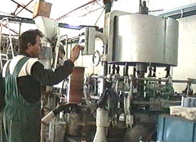 Producatorii de apa minerala doresc concesionarea izvoarelor - Virtual Arad News (c)2004