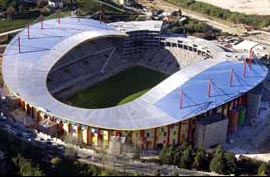 Stadionul "Dr. Magalhaes" din Leiria (Portugalia) - un posibil model pentru stadionul aradean